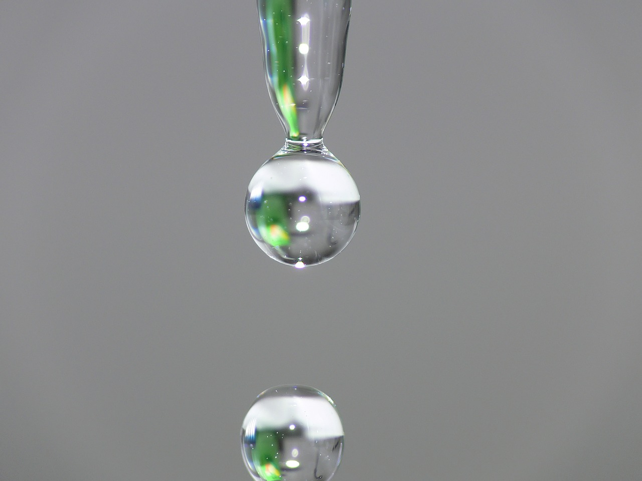The Method of ‘Caging’ Water Molecules