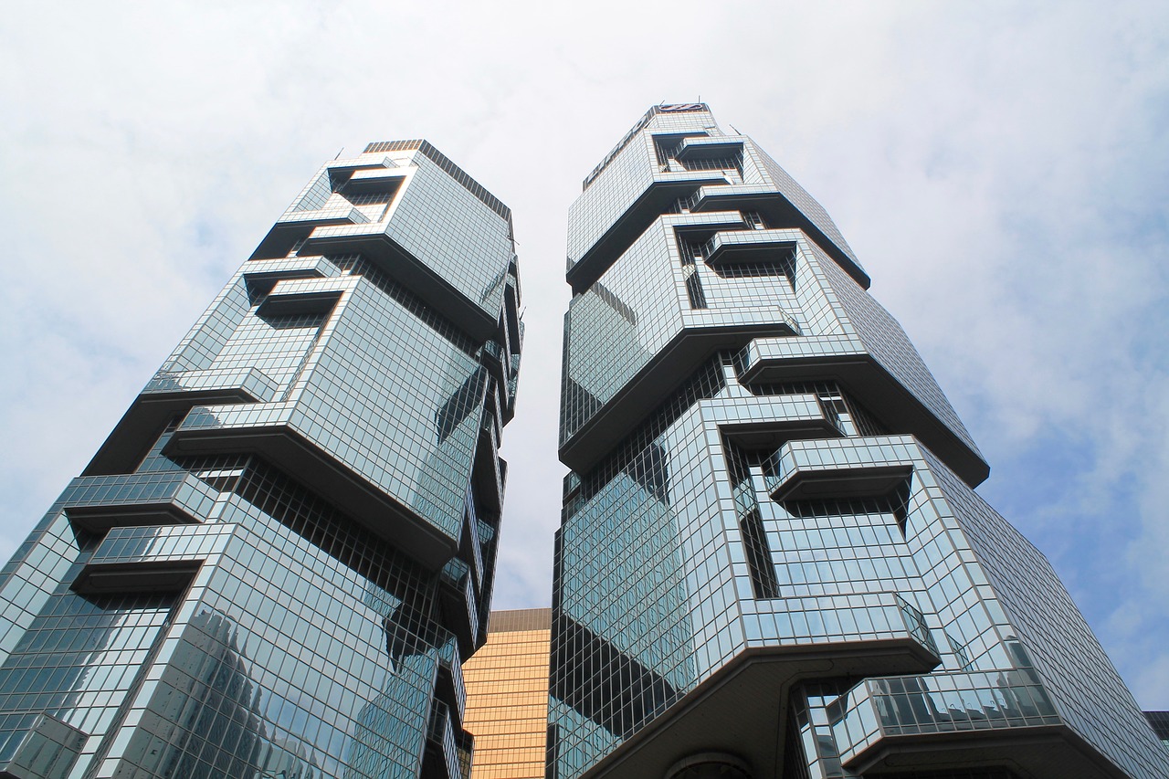 Paradigm Shift in FinTech Funding: From VCs to Established Firms