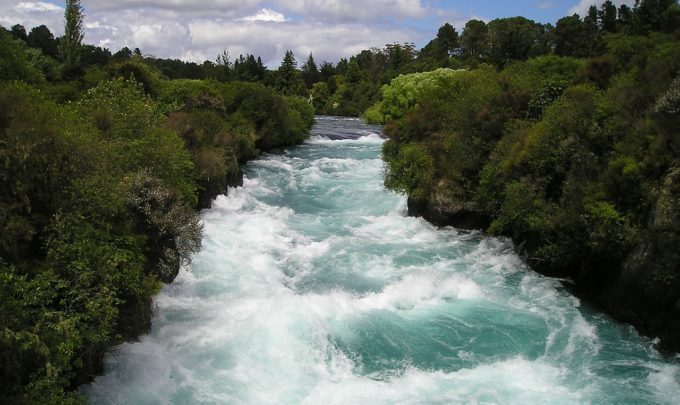 From wind turbines to hydrokinetic turbines: Technology, market opportunities and challenges