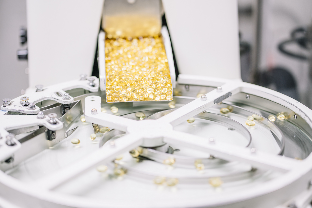 Process analytical technologies in pharmaceutical manufacturing